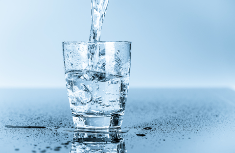 AGUA CON GAS 1/2 LITRO