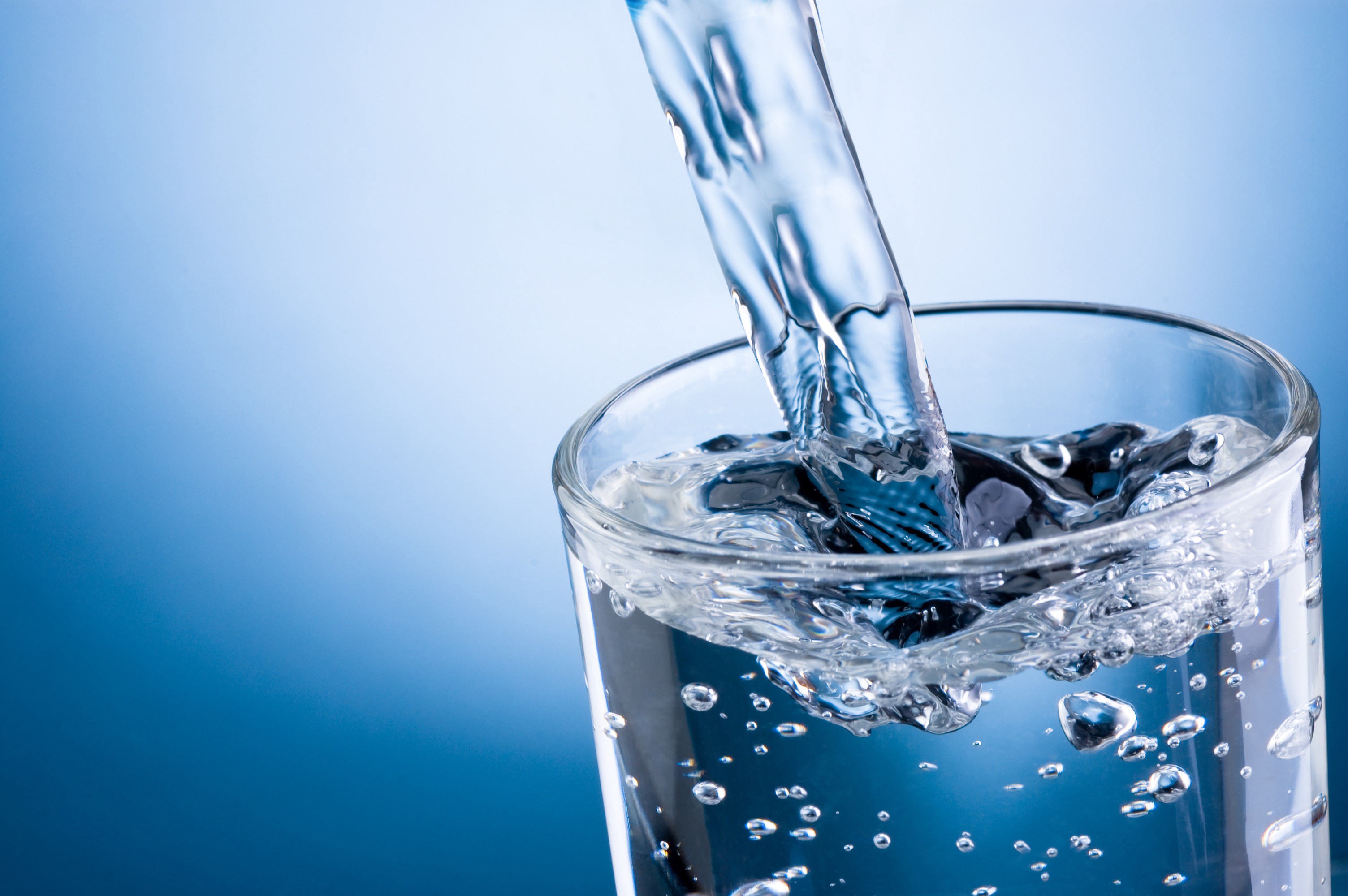 AGUA CON GAS 1,5 LITRO